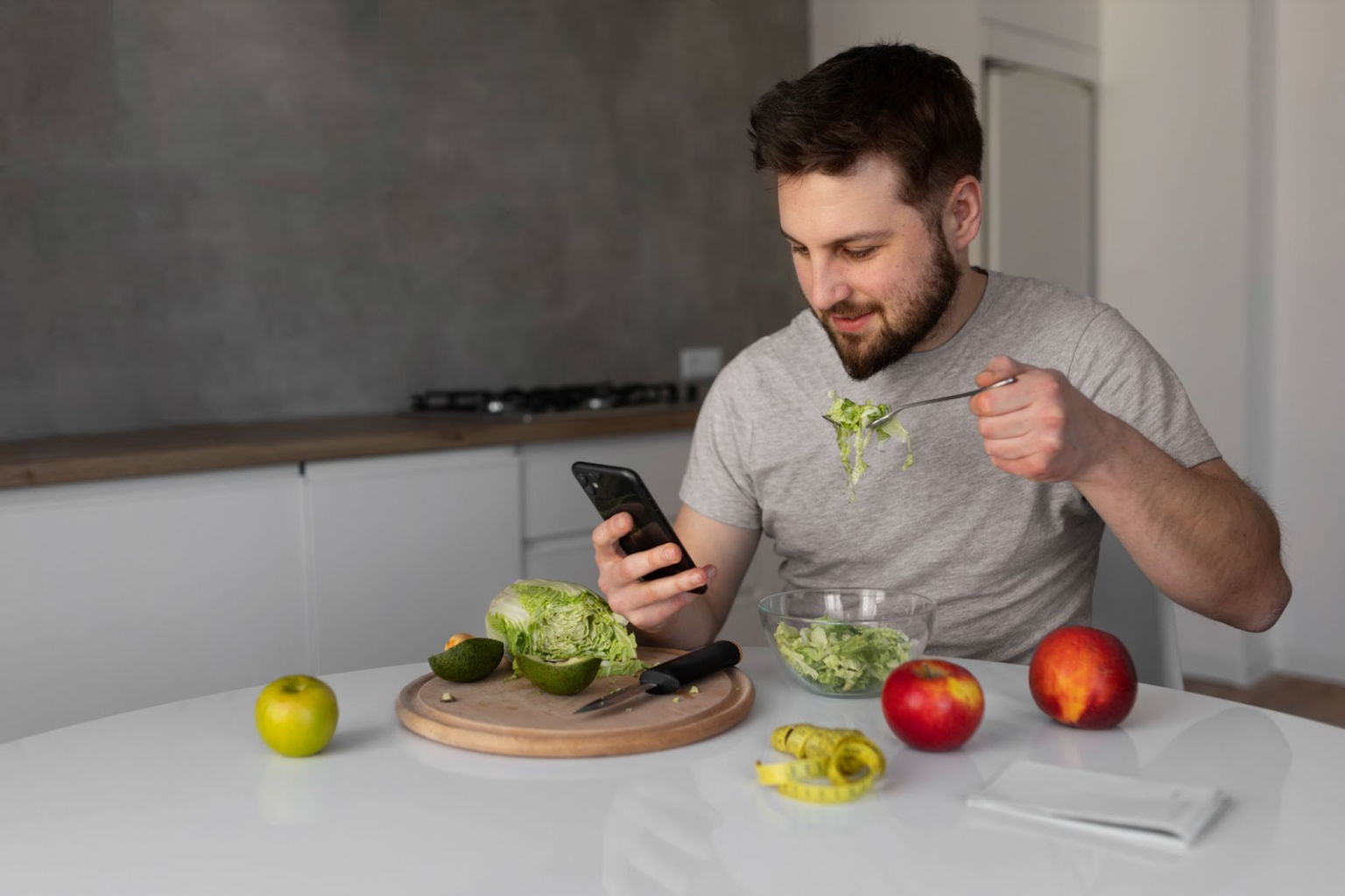 Effective Strategies for Long-Term Weight Loss Success