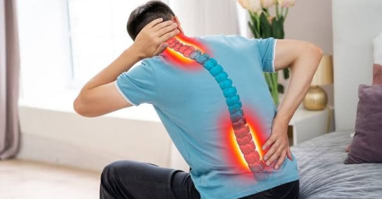 When To Visit a Spine Doctor